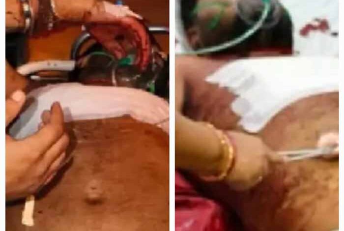 सैलून की दुकान में हुई चाकूबाजी की वारदात, दो घायल, आरोपी फरार सैलून की दुकान में हुई चाकूबाजी की वारदात, दो घायल, आरोपी फरार