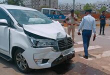 नया रायपुर के सेक्टर 17 में सड़क हादसा, 4 घायल