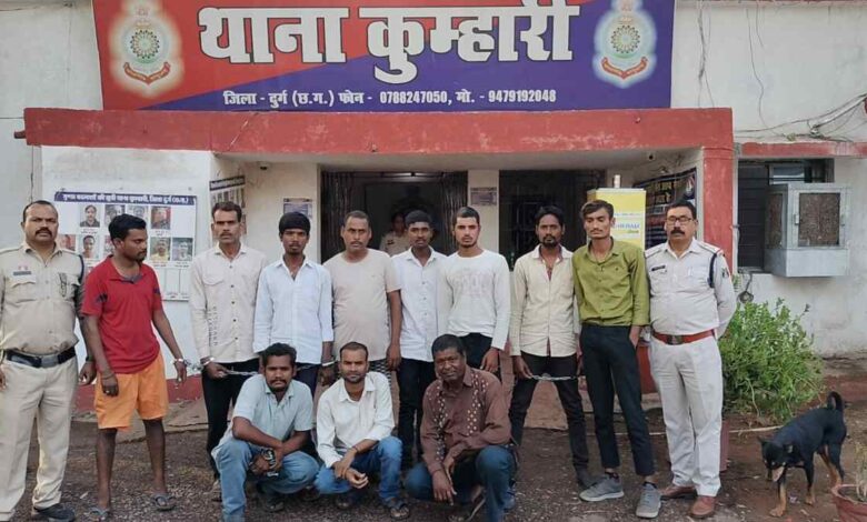 सहकारी समिति के पूर्व अध्यक्ष का अहरहण व परिवार के साथ मारपीट करने वाले 11 आरोपी गिरफ्तार सहकारी समिति के पूर्व अध्यक्ष का अहरहण व परिवार के साथ मारपीट करने वाले 11 आरोपी गिरफ्तार