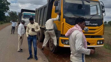 एसडीएम व खनिज विभाग ने अवैध गौण खनिज परिवहन करने वाले 12 वाहनों को पकड़ा