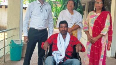 सुशासन तिहार बना मदद का माध्यम, व्हील चेयर पाकर खिले दिव्यांग रेमशन के चेहरे पर मुस्कान