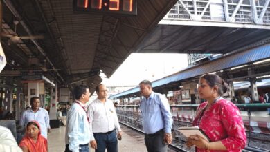 रायपुर रेलवे स्टेशन पर यात्रियों की संरक्षा सुरक्षा के लिए सघन अभियान चलाया गया
