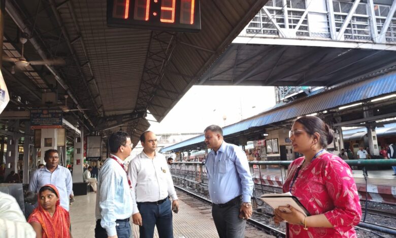 रायपुर रेलवे स्टेशन पर यात्रियों की संरक्षा सुरक्षा के लिए सघन अभियान चलाया गया रायपुर रेलवे स्टेशन पर यात्रियों की संरक्षा सुरक्षा के लिए सघन अभियान चलाया गया