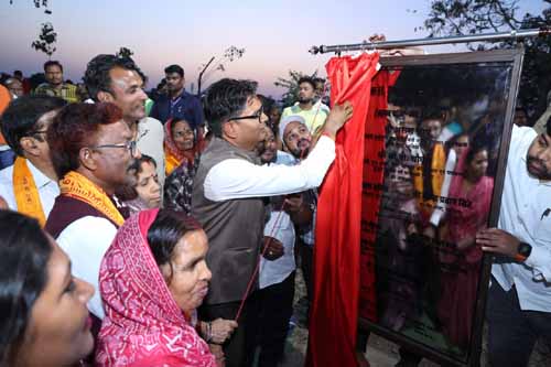 वित्त मंत्री चौधरी ने 3 करोड़ 69 लाख की लागत से मिट्ठुमुड़ा में तालाब संरक्षण एवं सौंदर्यीकरण कार्य का किया भूमि पूजन वित्त मंत्री चौधरी ने 3 करोड़ 69 लाख की लागत से मिट्ठुमुड़ा में तालाब संरक्षण एवं सौंदर्यीकरण कार्य का किया भूमि पूजन