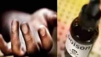 पति के अवैध संबंध से व्यथित पत्नि ने प्रेमिका के खेत में बच्चे के साथ किया आत्महत्या