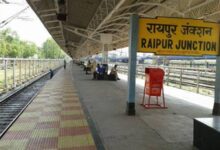 दक्षिण पूर्व मध्य रेलवे – स्टेशनों रेल परिसरों में गंदगी फैलाने वालों पर कार्रवाई के साथ जनजागरूकता