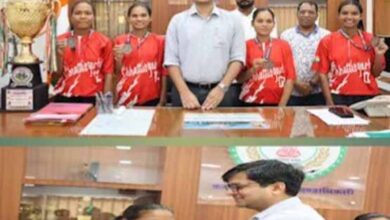 सॉफ्टबॉल वुमन चैंपियनशिप में ब्रॉन्ज मेडल जीतने वाले सदस्याओं को बीजापुर कलेक्टर ने किया सम्मानित