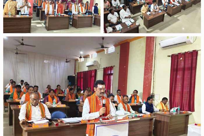 निगम महापौर ने 2 अरब 39 करोड़ 22 लाख के अनुमानित आय व लगभग 17 लाख के घाटे का बजट किया प्रस्तुत निगम महापौर ने 2 अरब 39 करोड़ 22 लाख के अनुमानित आय व लगभग 17 लाख के घाटे का बजट किया प्रस्तुत