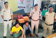 श्री पैलेस होटल के रूम नंबर 102 से दो गांजा तस्कर गिरफ्तार