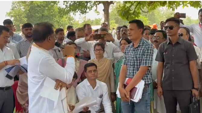 मुख्यमंत्री साय का पहली बार दिखा यह तेवर मुख्यमंत्री साय का पहली बार दिखा यह तेवर