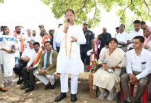महुआ पेड़ की छांव में सुशासन की चौपाल: चुकतीपानी में मुख्यमंत्री का अचानक दौरा, बैगा समुदाय ने जताया आत्मीय स्वागत