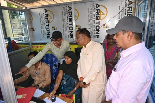 मुख्यमंत्री ने अटल डिजिटल केंद्र का किया अवलोकन मुख्यमंत्री ने अटल डिजिटल केंद्र का किया अवलोकन