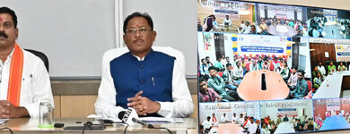 मुख्यमंत्री साय ने आत्मसमर्पित नक्सलियों और नक्सल हिंसा से पीडि़तों को जारी की प्रधानमंत्री आवास योजना की पहली किस्त