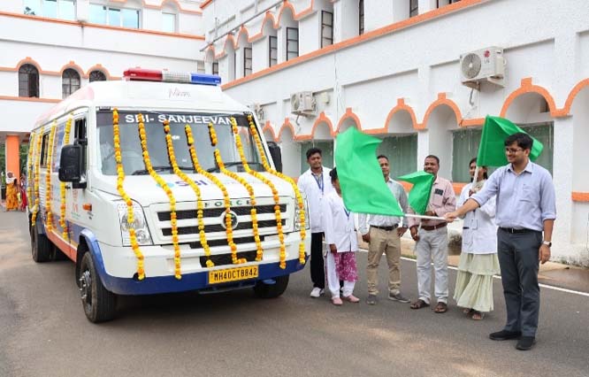 बीजापुर कलेक्ट ने एसबीआई संजीवनी क्लिनिक ऑन व्हील्स को किया रवाना बीजापुर कलेक्ट ने एसबीआई संजीवनी क्लिनिक ऑन व्हील्स को किया रवाना