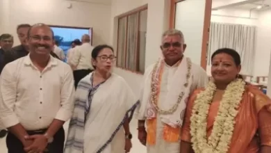 ममता और बीजेपी के दिग्गज नेता घोष के बीच मुलाक़ात, पढ़े पूरी खबर