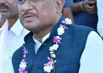 मुख्यमंत्री साय का हेलिकॉप्टर मध्यप्रदेश की सीमा से लगा सुदूर गांव माथमौर में उतरा