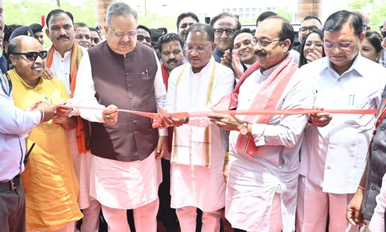 मुख्यमंत्री ने 350 बिस्तर वाले अस्पताल का किया शुभारंभ मुख्यमंत्री ने 350 बिस्तर वाले अस्पताल का किया शुभारंभ