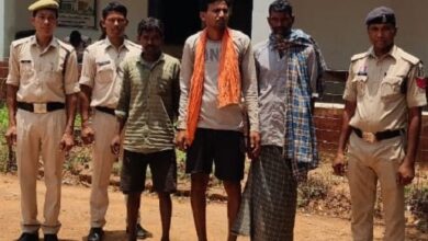 जिला प्रशासन ने तस्करो से मुक्त कराया गौ वंशों को , तीन आरोपी गिरफ्तार