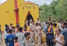 हनुमान मंदिर को तोड़ने पर गांव में तनाव, बजरंग दल ने किया हंगामा