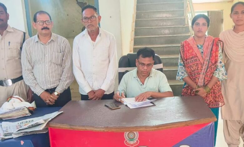 सरकारी नौकरी के नाम पर ठगी, पीड़ित और ठग के खिलाफ कार्रवाई सरकारी नौकरी के नाम पर ठगी, पीड़ित और ठग के खिलाफ कार्रवाई