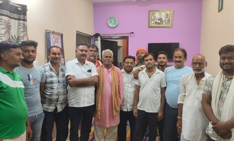 ट्रेन का परिचालन दुर्ग से शुरु करने सांसद से मिलेगा विंध्य एकता संगठन ट्रेन का परिचालन दुर्ग से शुरु करने सांसद से मिलेगा विंध्य एकता संगठन
