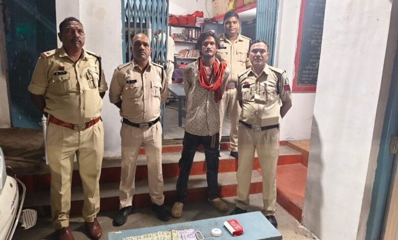 सात महीने मजदूरी कर लौटे व्यक्ति को शराब पिलाने के बहाने ले जाकर की लूट सात महीने मजदूरी कर लौटे व्यक्ति को शराब पिलाने के बहाने ले जाकर की लूट