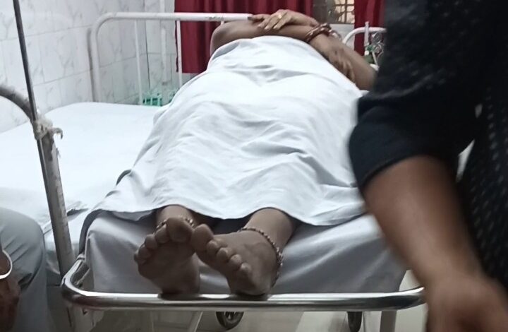 एसईसीएल अधिकारी की पत्नी ने लगाई फांसी एसईसीएल अधिकारी की पत्नी ने लगाई फांसी