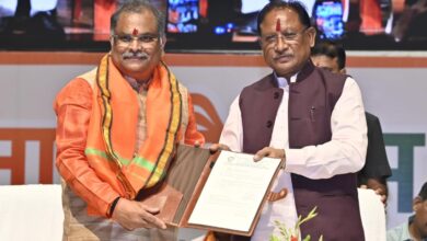 सीएम साय छत्तीसगढ़ स्टेट बेवरेजेस कॉर्पोरेशन के अध्यक्ष मद्दी के पदभार ग्रहण समारोह में हुए शामिल