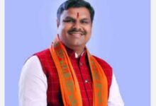 बैडमिंटन खेलते समय अचानक चक्कर खाकर गिर पड़े विधायक, अस्पताल में भर्ती