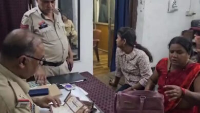 कीमती जेवर से भरा बैग चोरों ने किया पार, GRP ने तीन दिन बाद की FIR दर्ज
