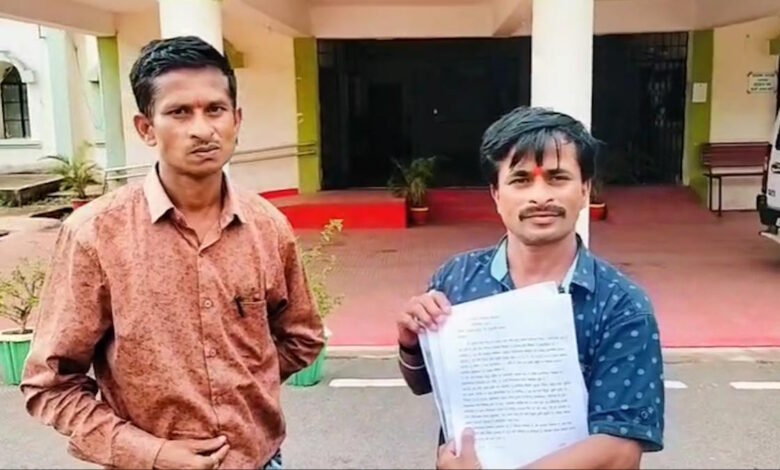 किसान ने कलेक्टर से मांगी इच्छा मृत्यु, पढ़े पूरी खबर किसान ने कलेक्टर से मांगी इच्छा मृत्यु, पढ़े पूरी खबर