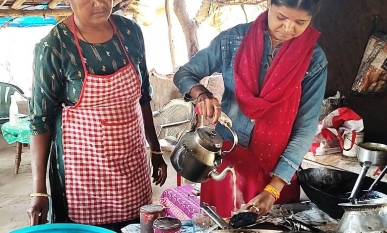 महतारी वंदन योजना से हिन्देश्वरी बनीं सफल उद्यमी महतारी वंदन योजना से हिन्देश्वरी बनीं सफल उद्यमी