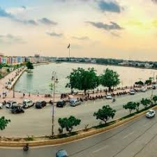 तेलीबांधा तालाब के पास नई पार्किंग के साथ ट्रैफिक जाम से मिलेगी राहत तेलीबांधा तालाब के पास नई पार्किंग के साथ ट्रैफिक जाम से मिलेगी राहत