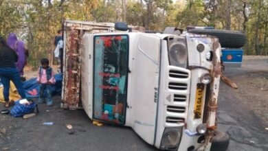 चौथिया से लौटते वक्त चौपहिया पलटी 3 की मौत