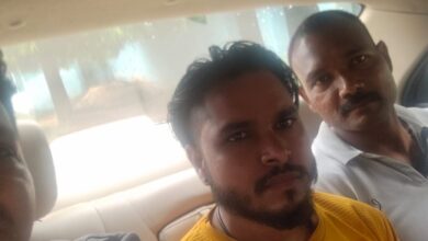 पुरानी रंजिश में तीन सगी बहनों पर चापड़ से हमला, गंभीर