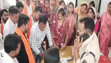 कांग्रेस नेता के खिलाफ FIR, पढ़े पूरी खबर