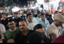 व्यापारियों ने लगाए पोस्टर कहा ‘हम व्यापारी हैं, चोर नहीं’