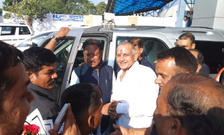 DMF मद से निर्माण कार्यों में अनियमितता, विधायक प्रतिनिधि ने की शिकायत DMF मद से निर्माण कार्यों में अनियमितता, विधायक प्रतिनिधि ने की शिकायत