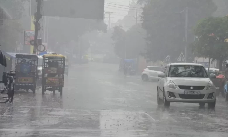 प्रदेश के कई जिलों में कुछ देर की बारिश की संभावना, जाने कैसा रहेगा मौसम प्रदेश के कई जिलों में कुछ देर की बारिश की संभावना, जाने कैसा रहेगा मौसम