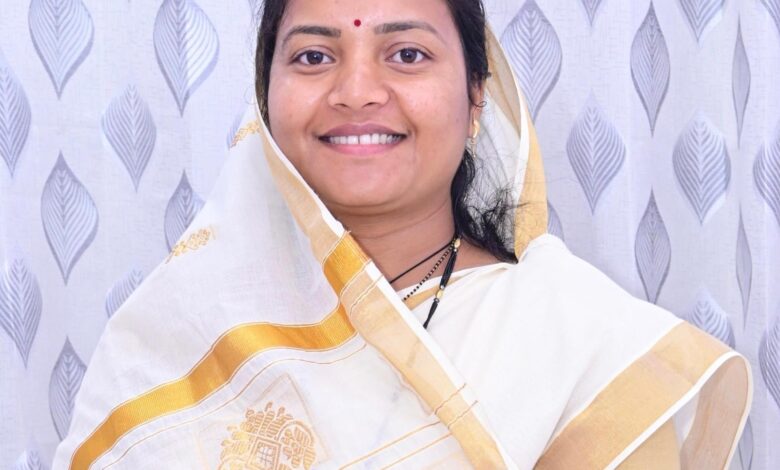 मंत्री लक्ष्मी राजवाड़े के प्रयासों ने दी सूरजपुर को शैक्षणिक समृद्धि की सौगात मंत्री लक्ष्मी राजवाड़े के प्रयासों ने दी सूरजपुर को शैक्षणिक समृद्धि की सौगात