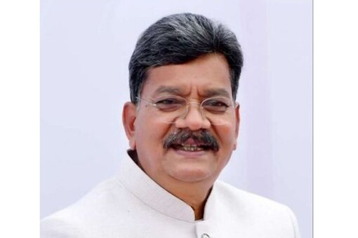 कलेक्टर के नोटिस पर जयसिंह और महंत का पलटवार, जानिए क्या कहा….. कलेक्टर के नोटिस पर जयसिंह और महंत का पलटवार, जानिए क्या कहा…..