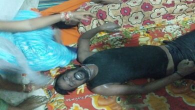 कुएं में मरे मेढक को निकालने उतरे पिता पुत्र की करंट से मौत कुएं में मरे मेढक को निकालने उतरे पिता पुत्र की करंट से मौत