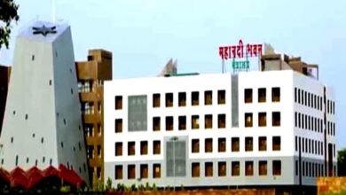 सरकारी कर्मचारियों के शेयर, प्रतिभूतियाँ, डिबेंचर्स और म्युचुअल फण्ड्स चल संपत्ति में शामिल
