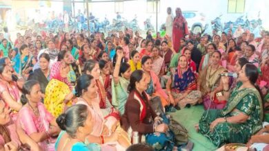 तीन सूत्रीय मांगों को लेकर मितानिनों ने दिया एक दिनी धरना तीन सूत्रीय मांगों को लेकर मितानिनों ने दिया एक दिनी धरना