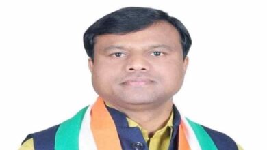महिला पटवारी ने पट्टा बनाने मांगे पैसे तहसीलदार ने लौटाए, पीसीसी चीफ ने वीडियो शेयर किया महिला पटवारी ने पट्टा बनाने मांगे पैसे तहसीलदार ने लौटाए, पीसीसी चीफ ने वीडियो शेयर किया