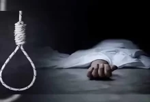 पुलिस जवान ने लगाईं फांसी