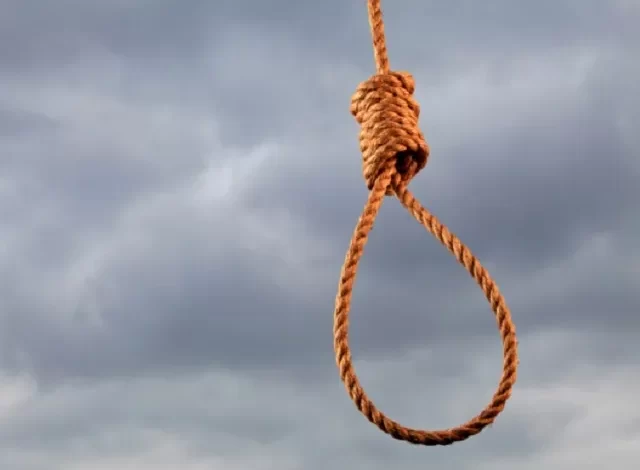 मानसिक रूप से परेशान युवक ने होटल में लगाईं फांसी मानसिक रूप से परेशान युवक ने होटल में लगाईं फांसी