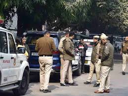 लाजपत नगर में डबल मर्डर केस, नौकर ने वारदात को दिया अंजाम