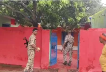 आईटी की पोड़ी और मनेन्द्रगढ़ में दबिश