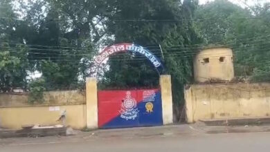 सहायक जेल अधीक्षक व पति पर महिला प्रहरियों ने लगाए प्रताड़ना का आरोप